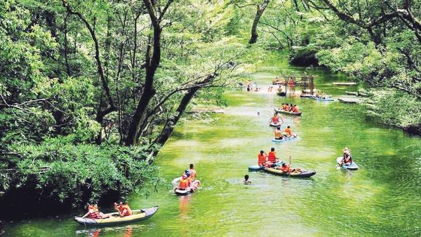 Du lịch sinh thái phía tây bắc Quảng Trị. (Ảnh: HOÀNG AN)