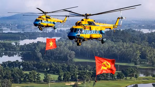 Xây dựng quân đội tinh, gọn, mạnh, tiến thẳng lên hiện đại để sẵn sàng bảo vệ Tổ quốc, giữ gìn môi trường hòa bình cho phát triển đất nước.