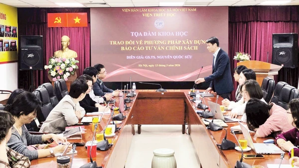 Tọa đàm khoa học “Trao đổi về phương pháp xây dựng báo cáo tư vấn chính sách” do Viện Triết học (Viện Hàn lâm Khoa học xã hội Việt Nam) tổ chức.