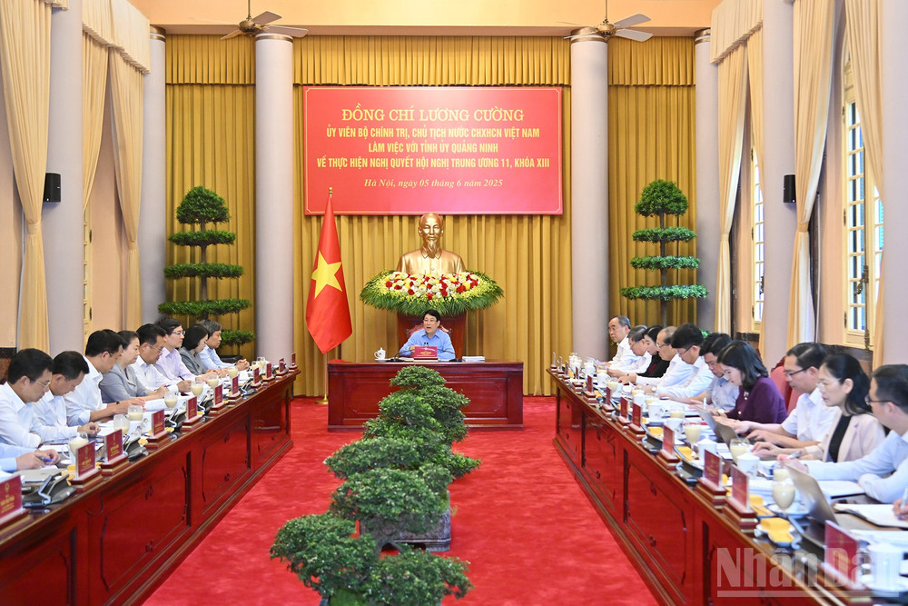 Quang cảnh buổi làm việc tại Phủ Chủ tịch. ndo_br_8.jpg