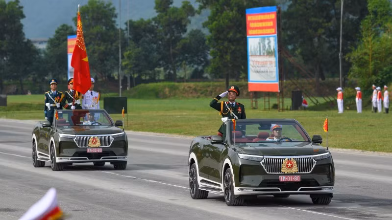 Các đơn vị tham gia hợp luyện diễu binh phục vụ lễ kỷ niệm 80 năm Cách mạng Tháng Tám và Quốc khánh 2/9. (Ảnh: PHONG ANH)