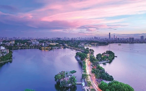 Một góc Hồ Tây. (Ảnh: Lê Việt Khánh)