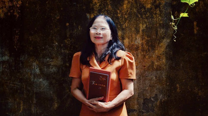 Nhà thơ Vân Anh.