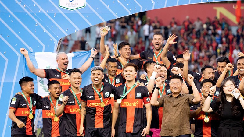 Ninh Bình FC vô địch giải hạng Nhất đầy thuyết phục. Ảnh | NBFC