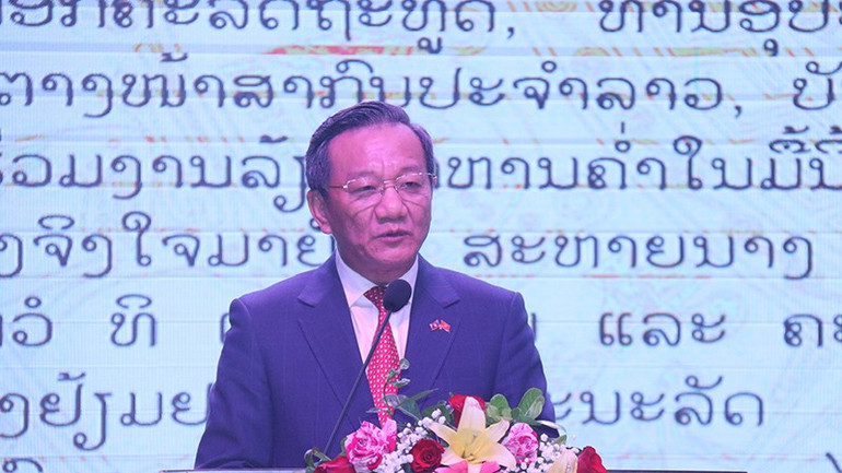 Đại sứ Nguyễn Minh Tâm trình bày diễn văn tại buổi lễ. (Ảnh: HẢI TIẾN) 2-7912.jpg