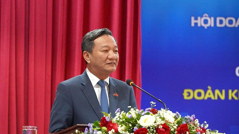 Đại sứ Việt Nam tại Lào Nguyễn Minh Tâm phát biểu tại Đại hội. (Ảnh: HẢI TIẾN) 3.jpg