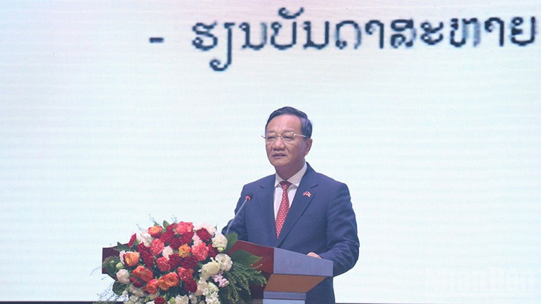 Đại sứ Nguyễn Minh Tâm phát biểu tại buổi lễ.( Ảnh: HẢI TIẾN) ndo_br_5.jpg