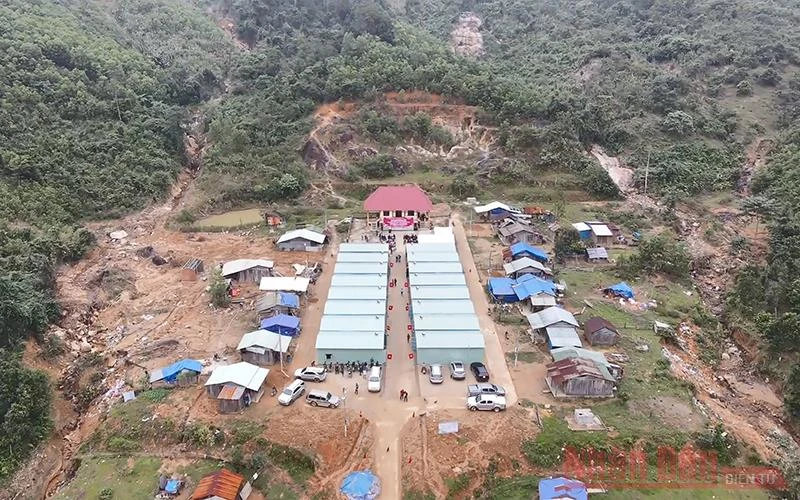 Khu nhà mới xây cho 17 hộ dân ở thôn Trà Văn A, xã Phước Kim, huyện Phước Sơn, Quảng Nam.