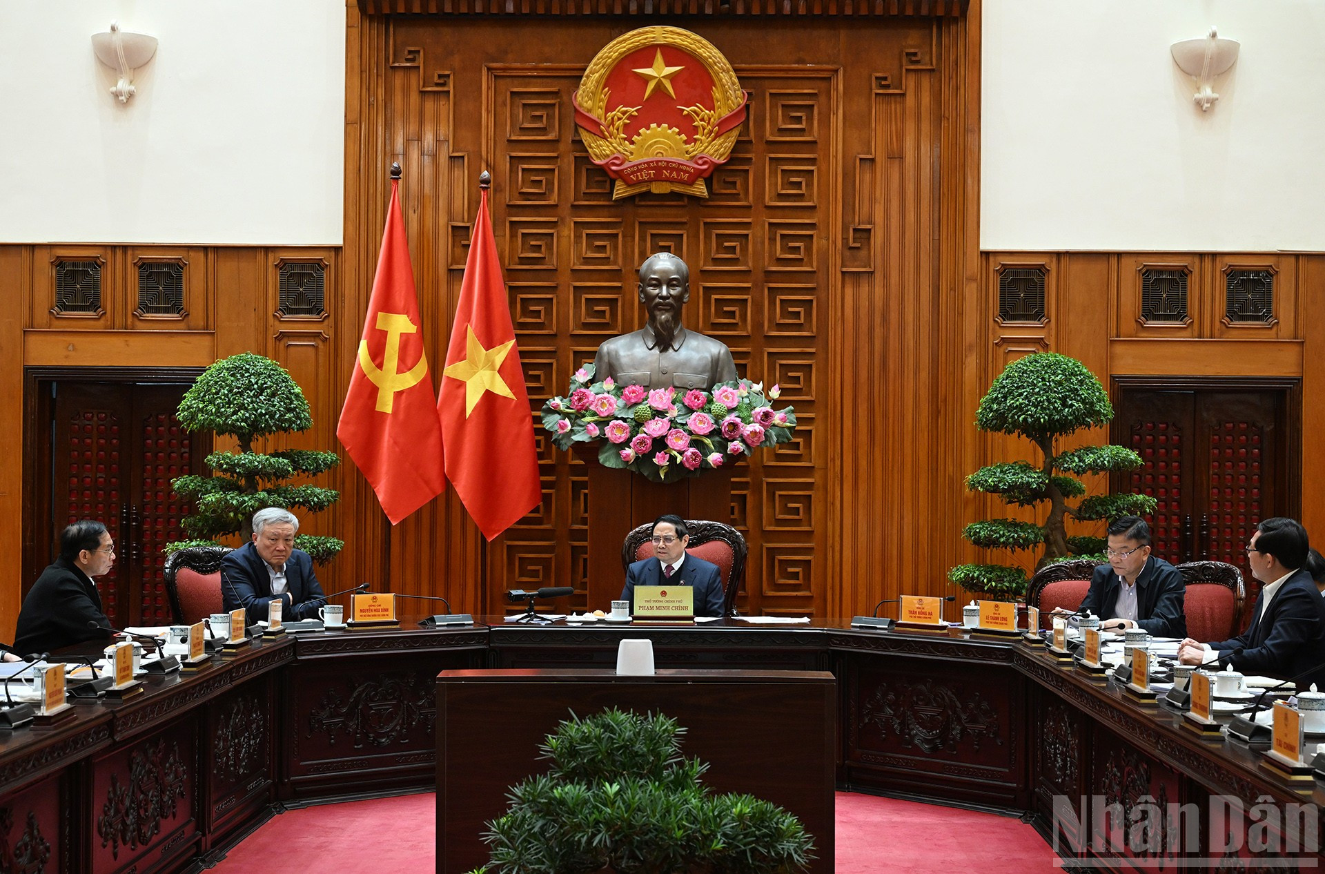 Thủ tướng Phạm Minh Chính chủ trì cuộc họp của Thường trực Chính phủ để thông qua các dự thảo báo cáo về các dự án điện hạt nhân