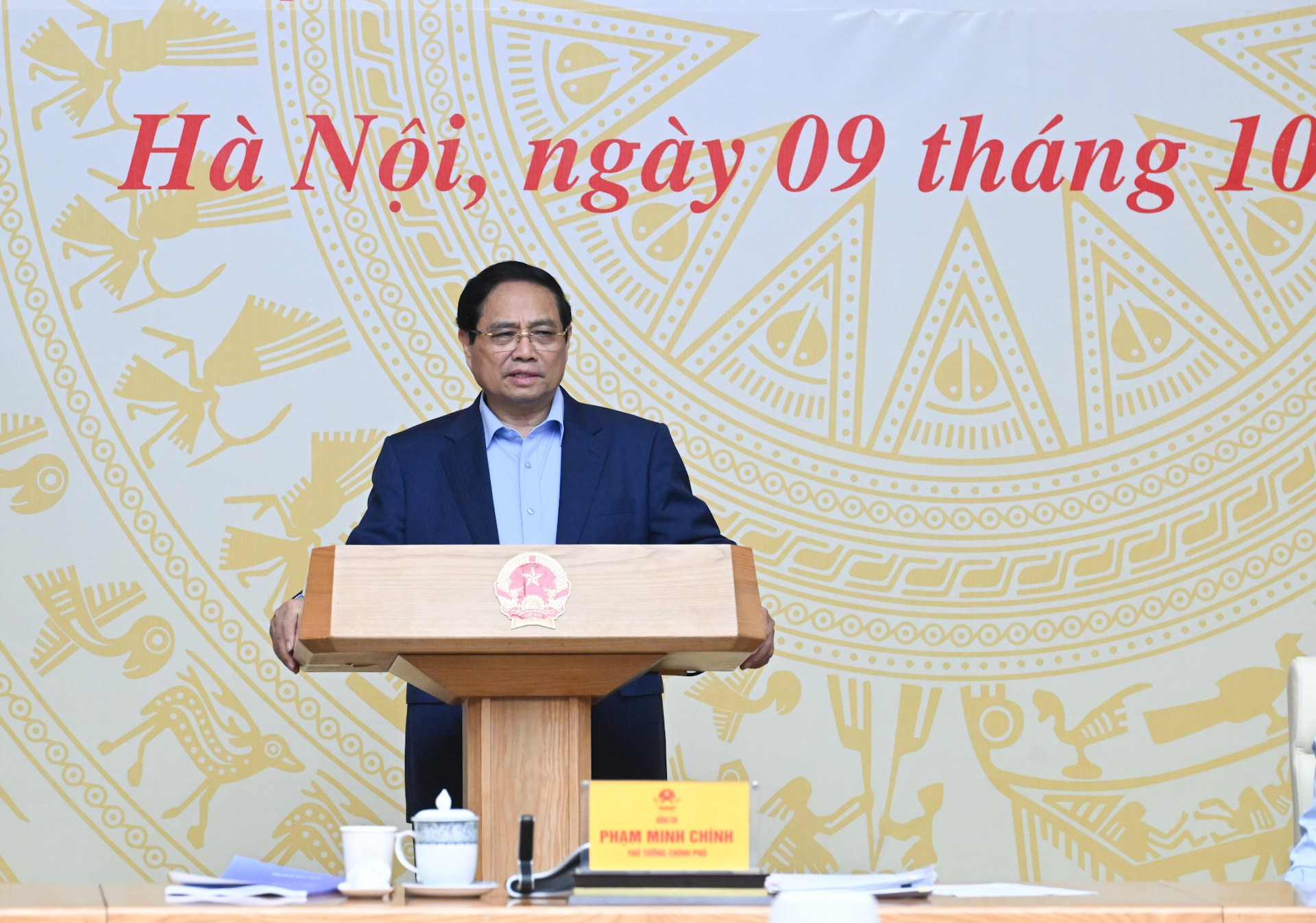 Perdana Menteri Pham Minh Chinh menyampaikan ucapan mengarahkan Persidangan mengenai pelaksanaan Program Sasaran Kebangsaan Pencegahan dan Kawalan Dadah ke 2030. dsc-0554.jpg