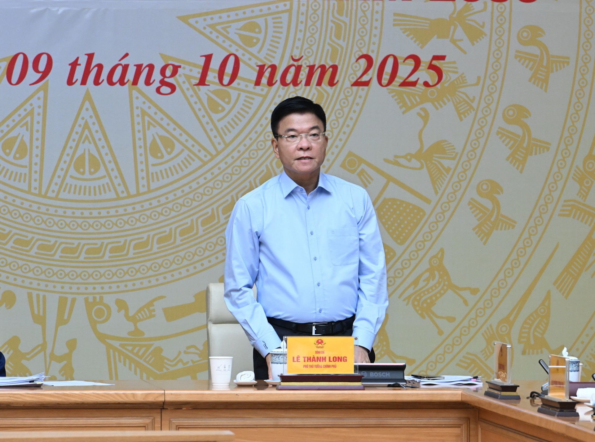 Timbalan Perdana Menteri Le Thanh Long bercakap. dsc-0562.jpg
