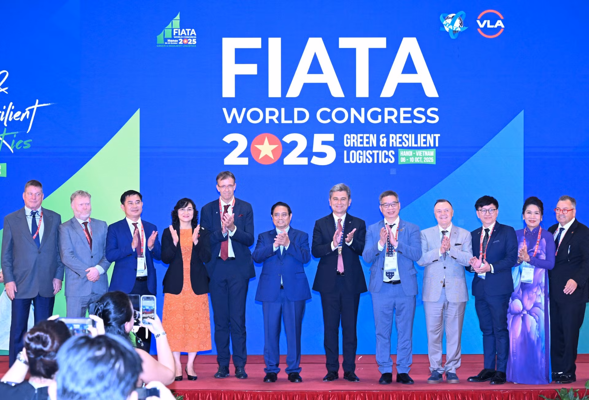 Thủ tướng Phạm Minh Chính và các đại biểu tham dự Đại hội FIATA World Congress 2025.
