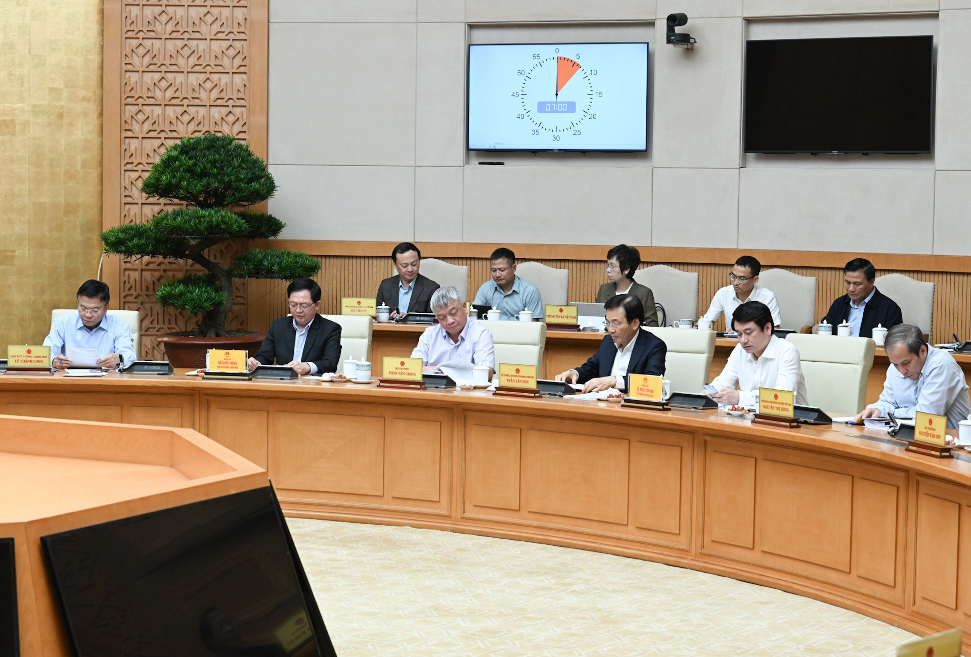 Delegater som deltar på møtet. dsc-7957.jpg