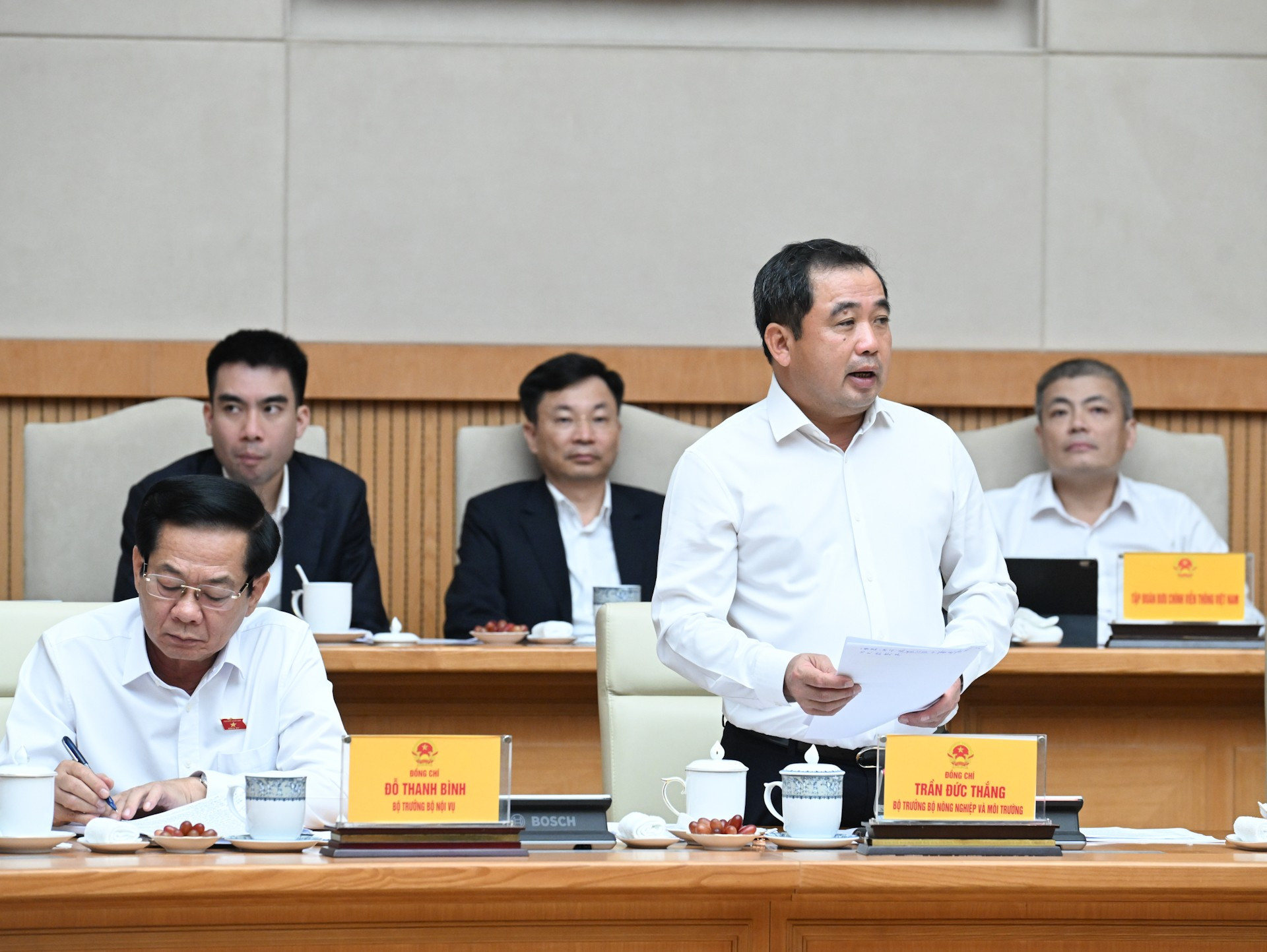 Landbruks- og miljøminister Tran Duc Thang taler på møtet. dsc-7916.jpg