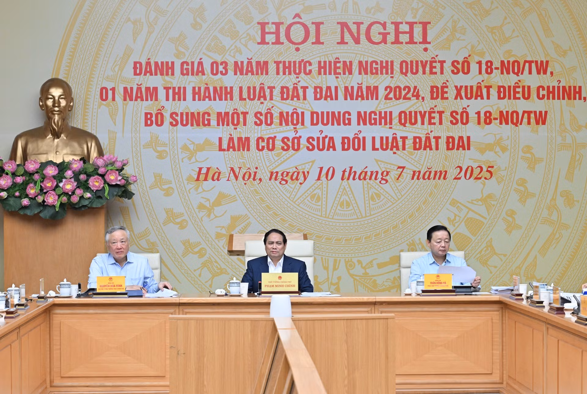 Thủ tướng Phạm Minh Chính chủ trì Hội nghị đánh giá 3 năm thực hiện Nghị quyết số 18-NQ/TW và 1 năm thi hành Luật Đất đai năm 2024.