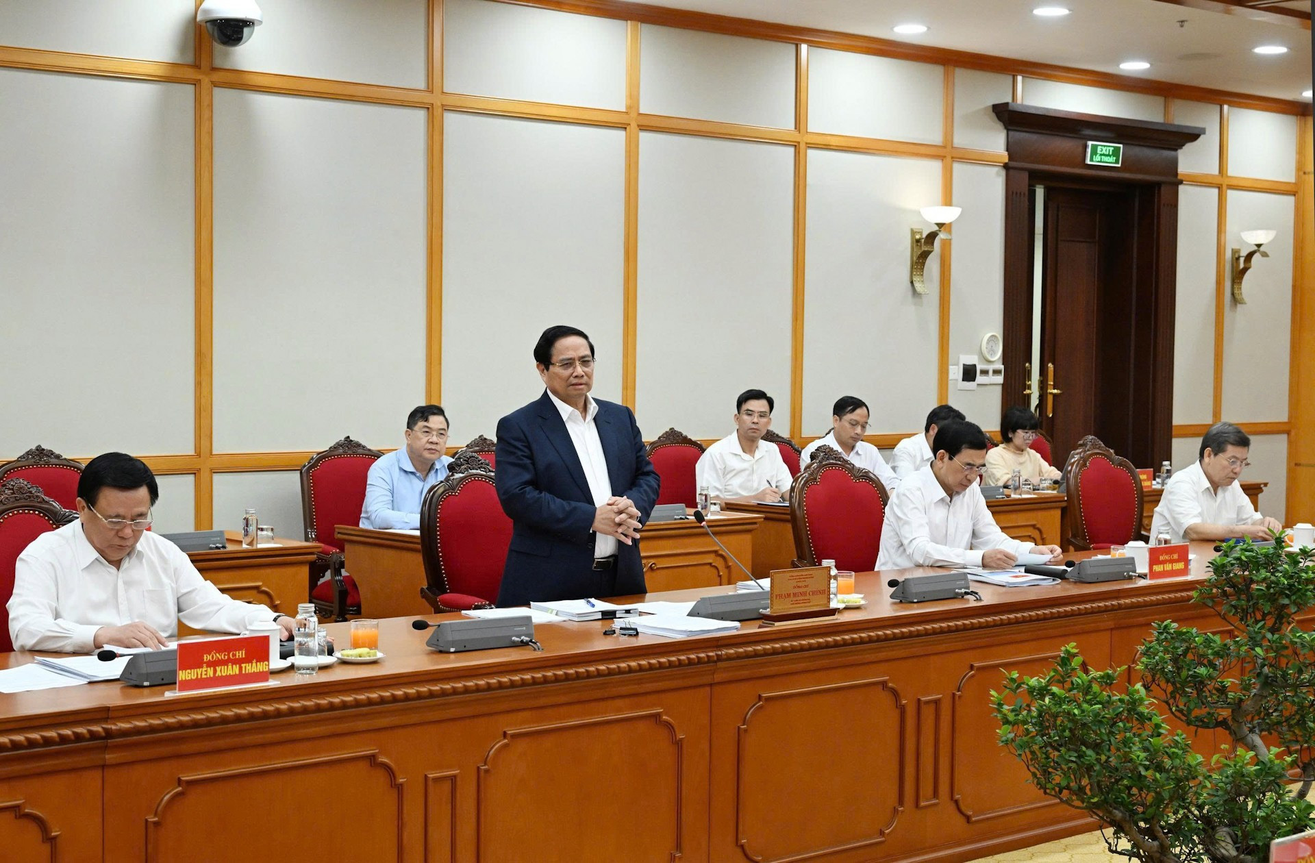 Thủ tướng Phạm Minh Chính phát biểu tại buổi làm việc với ban Ban Thường vụ Tỉnh An Giang.