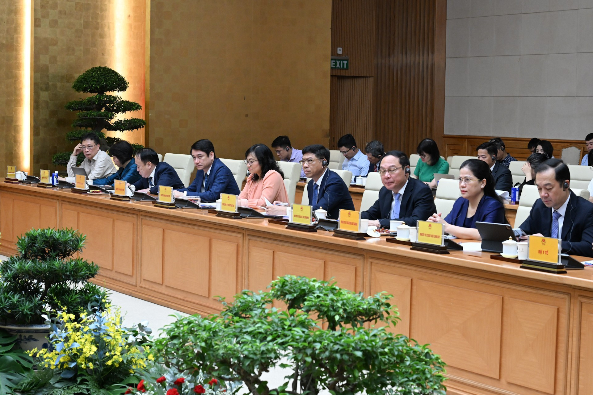Đại diện lãnh đạo các ban, bộ, ngành của Chính phủ Việt Nam tham dự tọa đàm. dsc-6139.jpg