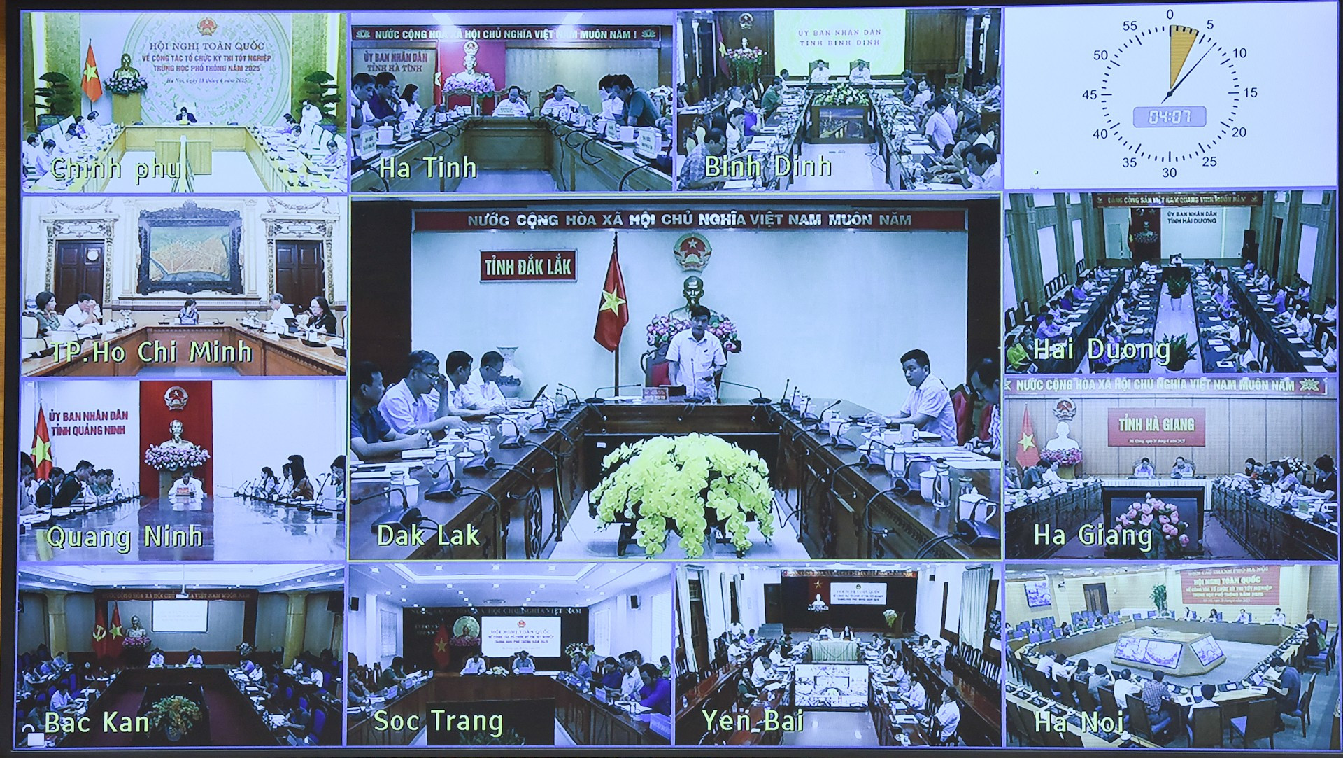 Hội nghị được tổ chức trực tiếp tại đầu cầu Trụ sở Chính phủ, trực tuyến với đầu cầu 63 tỉnh, thành phố trực thuộc Trung ương. dsc-3204.jpg