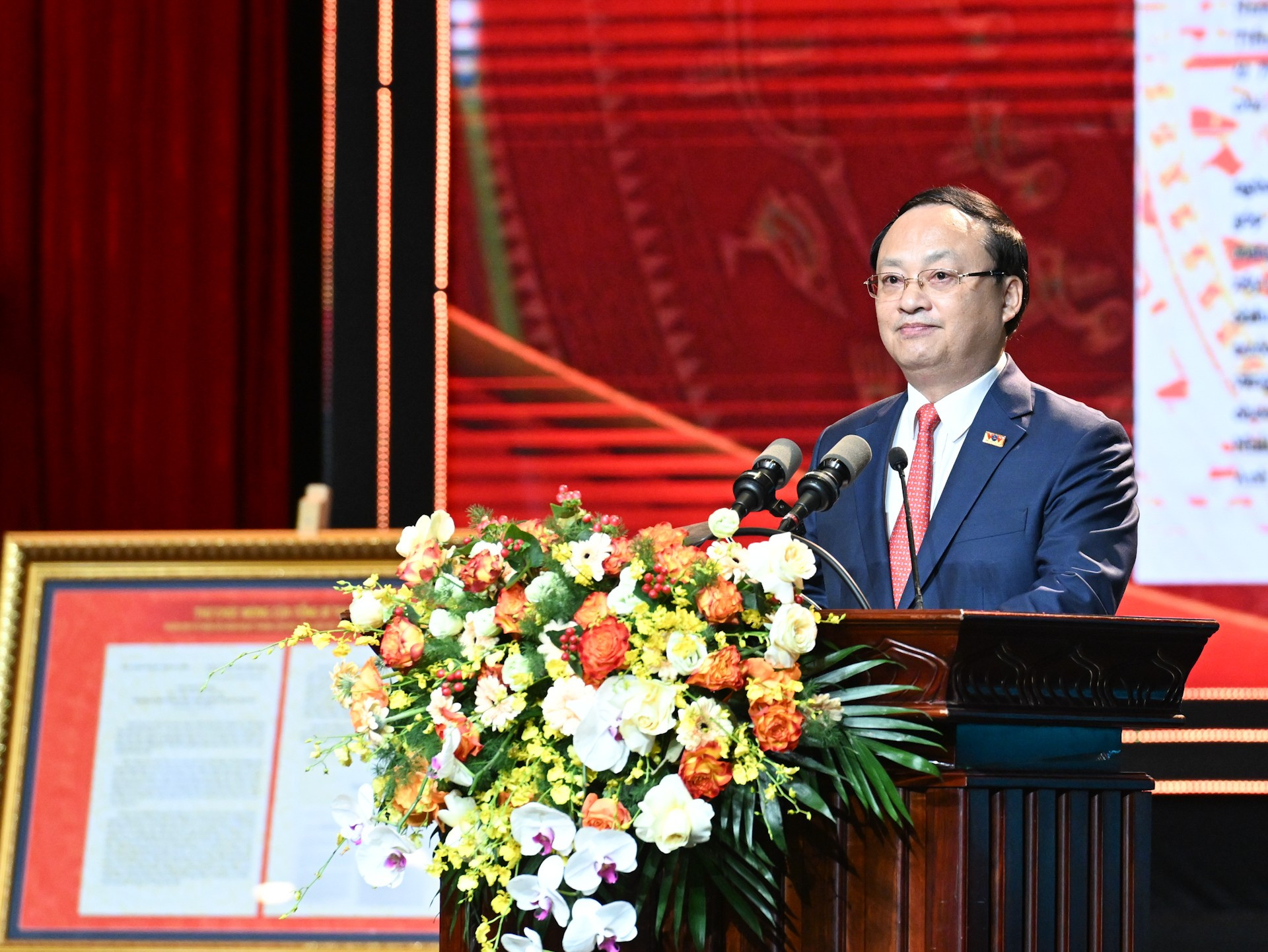 Tổng Giám đốc Đài Tiếng nói Việt Nam Đỗ Tiến Sỹ trình bày diễn văn kỷ niệm 80 năm Ngày thành lập Đài Tiếng nói Việt Nam. dsc-2056.jpg
