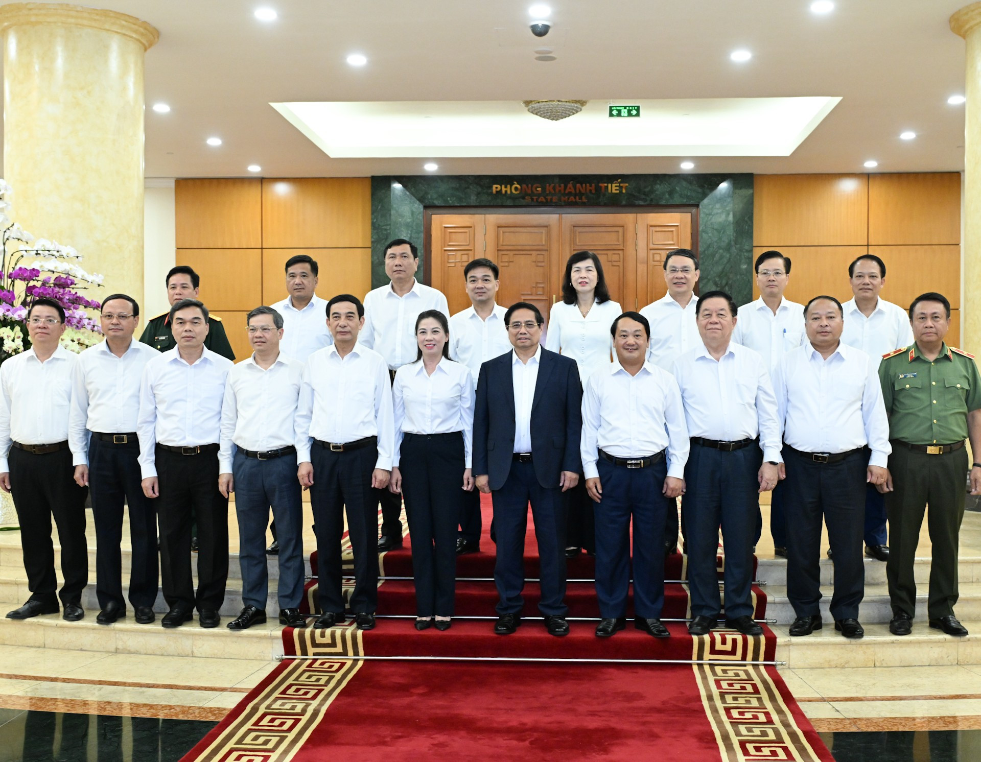 Thủ tướng Phạm Minh Chính với Ban Thường vụ Tỉnh ủy Tuyên Quang. dsc-3028.jpg