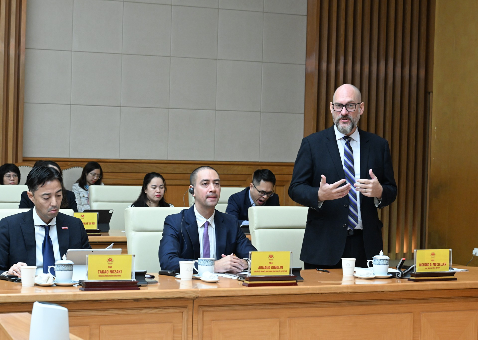 Ông Richard D. Mcclellan, nhà sáng lập Rmac Advisory phát biểu. dsc-8806.jpg