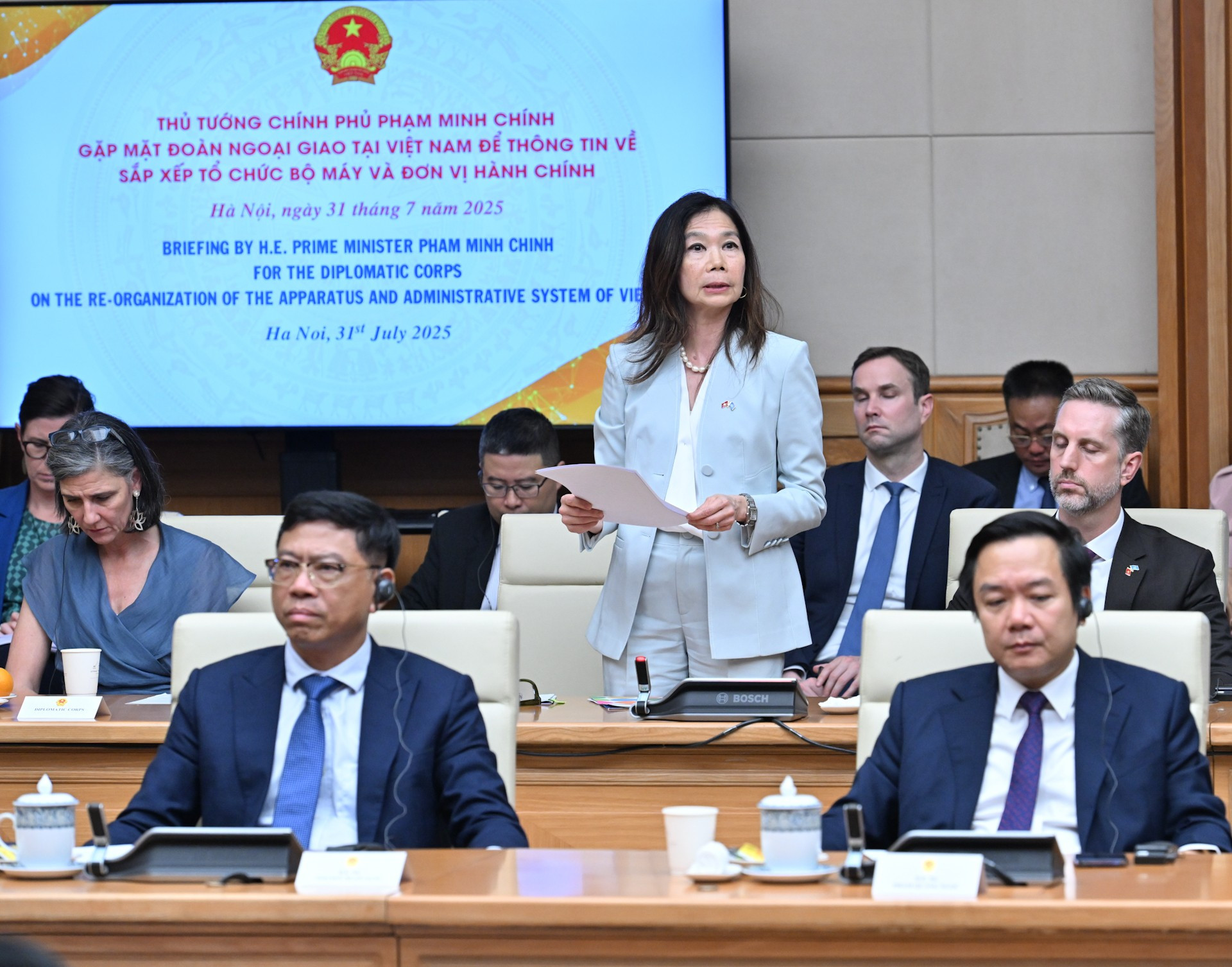 Điều phối viên thường trú Liên hợp quốc tại Việt Nam Pauline Tamesis phát biểu tại buổi gặp. dsc-0601.jpg