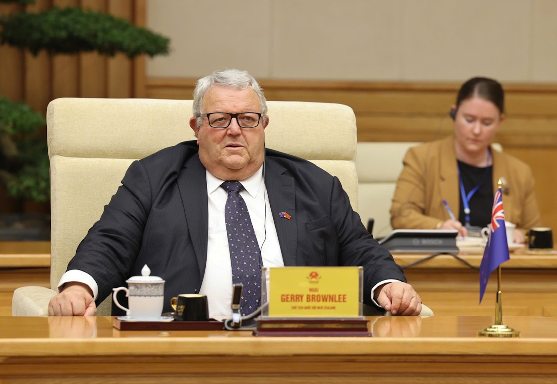 ប្រធានសភានូវែលសេឡង់ លោក Gerry Brownlee ថ្លែងនៅក្នុងកិច្ចប្រជុំ។ 1j3o2fv2l-70adaf.jpg