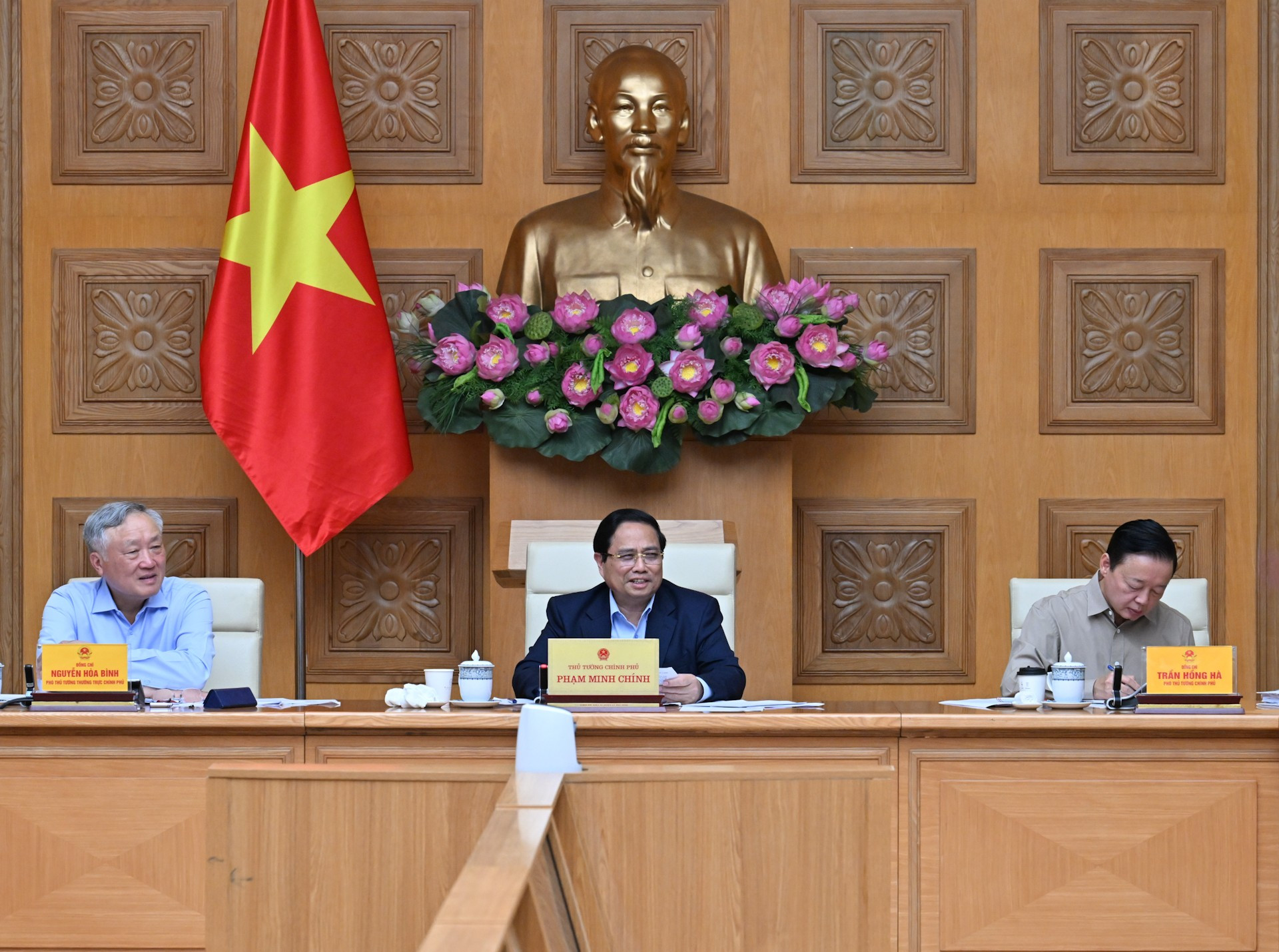 Thủ tướng Phạm Minh Chính chủ trì cuộc họp sơ kết 1 tháng vận hành chính quyền địa phương 2 cấp. 
