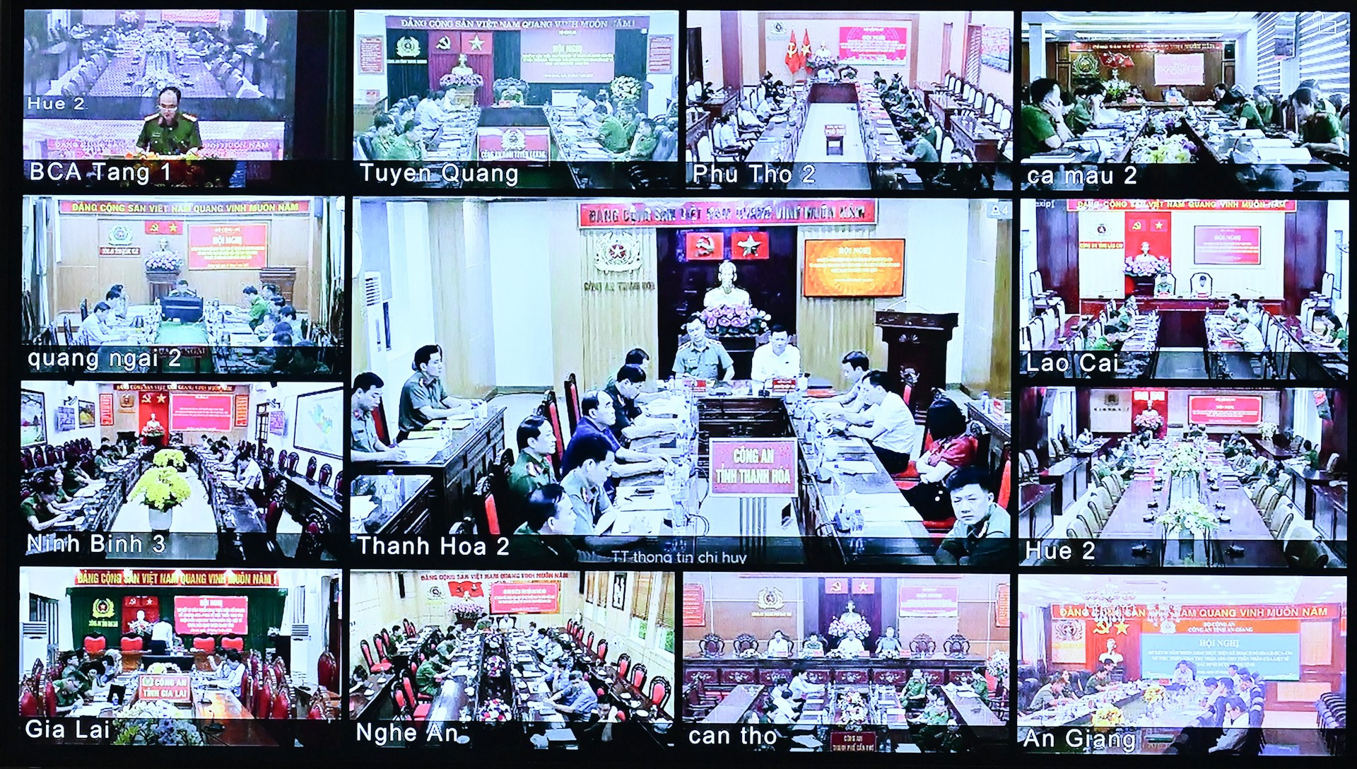 Hội nghị diễn ra dưới hình thức trực tiếp tại Hà Nội và trực tuyến đến các địa phương. dsc-8270.jpg