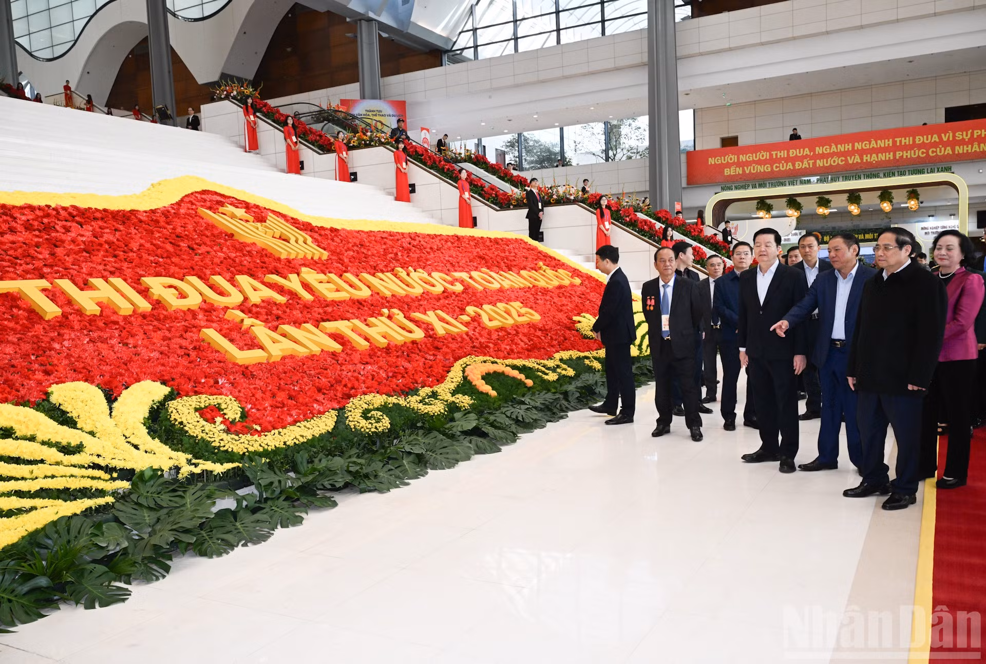 Thủ tướng Phạm Minh Chính - Chủ tịch Hội đồng Thi đua-Khen thưởng Trung ương kiểm tra công tác chuẩn bị Đại hội Thi đua yêu nước toàn quốc lần thứ XI.