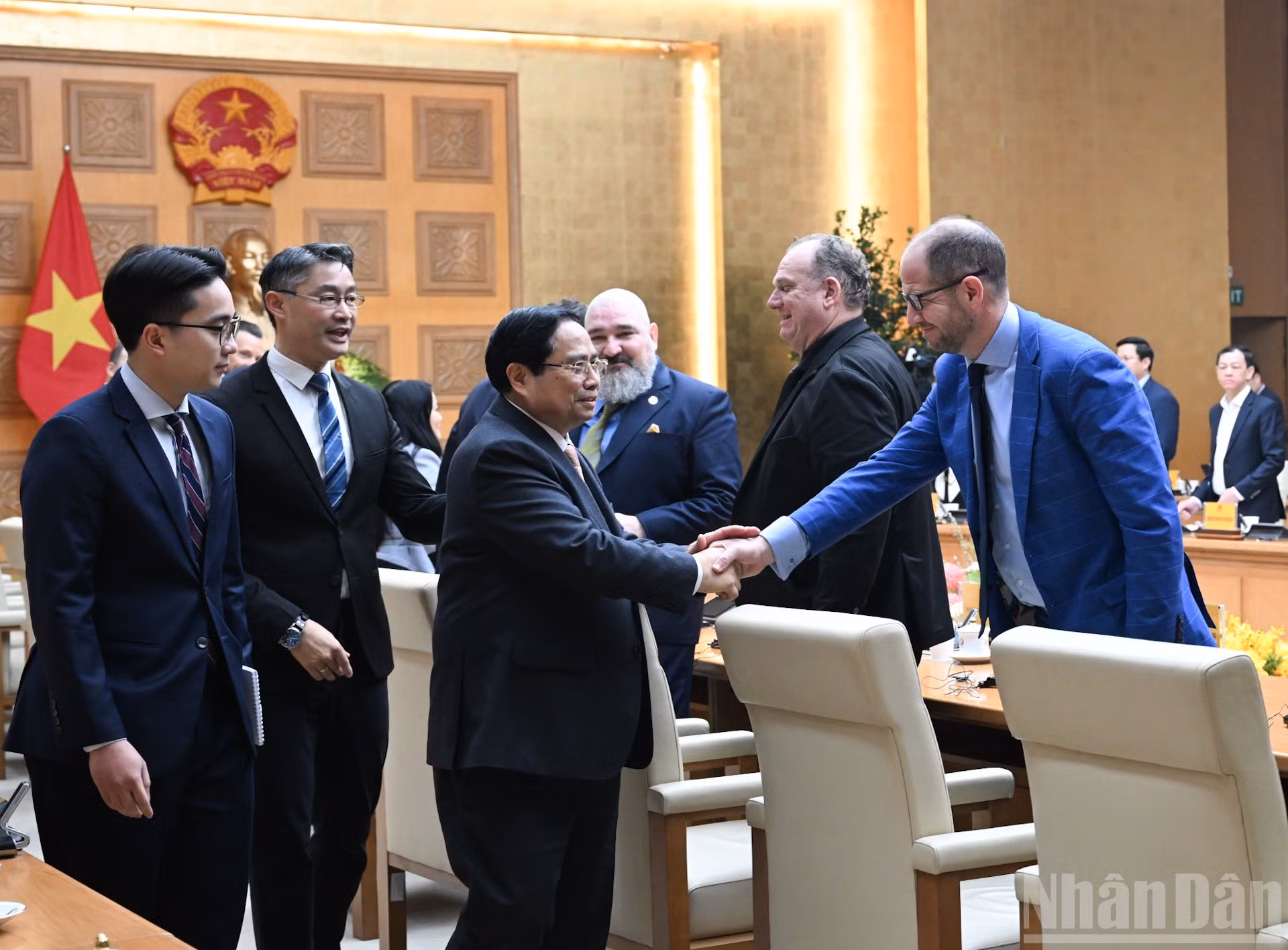 Thủ tướng Phạm Minh Chính với các doanh nghiệp Thụy Sĩ.