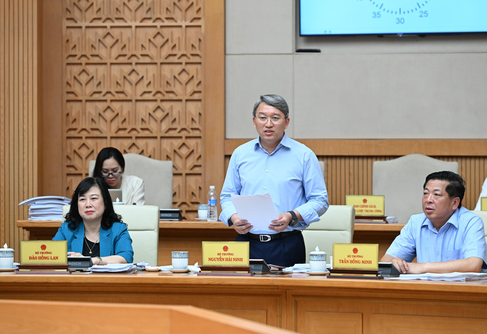 Bộ trưởng Tư pháp Nguyễn Hải Ninh phát biểu. dsc-1080.jpg