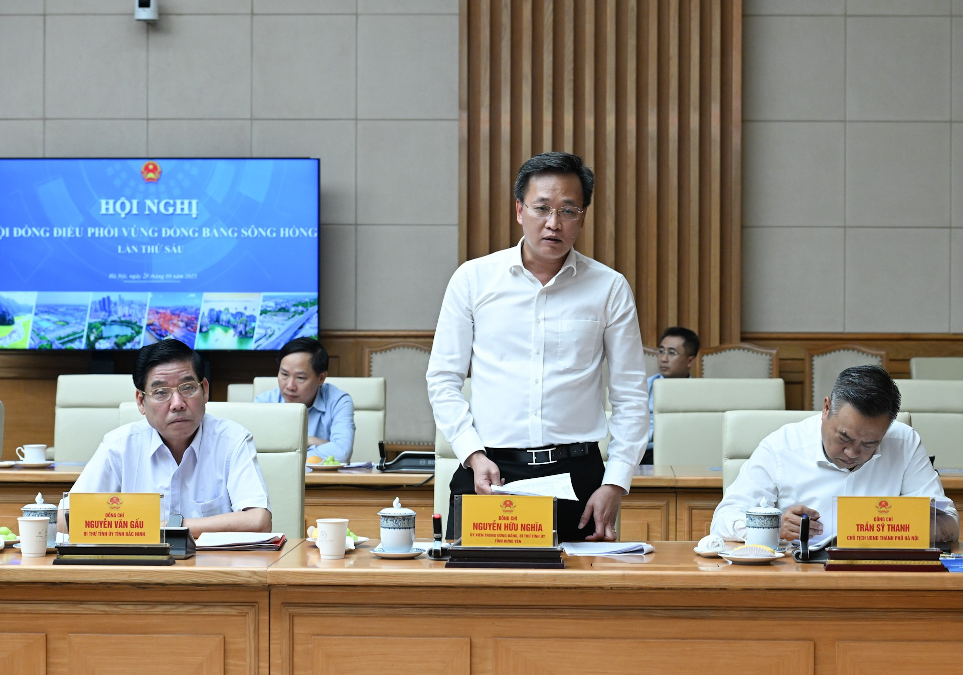 Bí thư Tỉnh ủy Hưng Yên Nguyễn Hữu Nghĩa phát biểu. dsc-9198.jpg