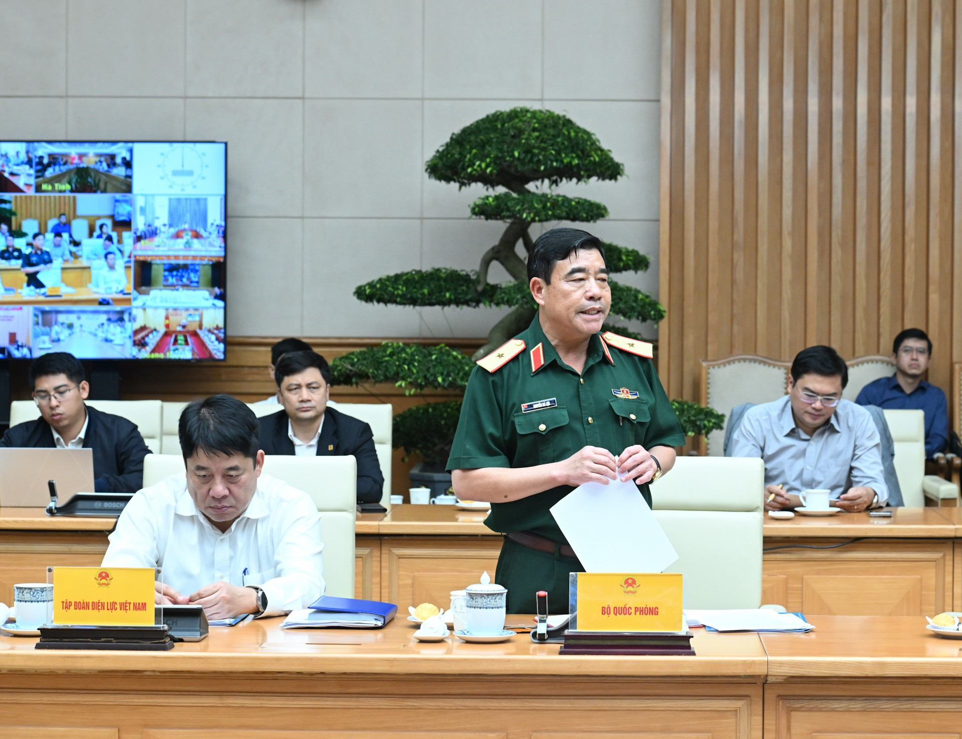 ឧត្តមសេនីយ៍ឯក Nguyen Ba Luc អគ្គមេបញ្ជាការរងនៃអគ្គសេនាធិការកងទ័ពប្រជាជនវៀតណាមបានថ្លែងមតិក្នុងសន្និសីទ។ dsc-9627.jpg