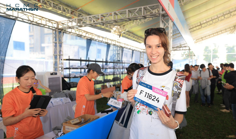 Mùa giải marathon Thành phố Hồ Chí Minh lần thứ 13 thu hút gần 11.000 vận động viên, trong đó khoảng 26% là vận động viên quốc tế, ghi nhận mức tăng trưởng tích cực so năm 2025.