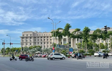 Nhiệt độ tại Hà Nội đo ở trạm Láng (Hà Nội) tới 38 độ C. (Ảnh minh họa: Đ.T)
