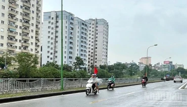 Dự báo khu vực Hà Nội chiều tối và đêm có mưa rào và dông vài nơi. (Ảnh minh họa: Đ.T)