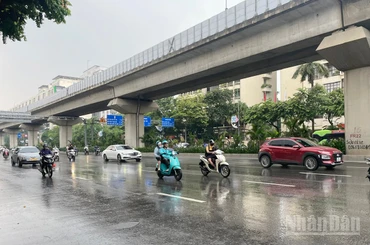 Dự báo khu vực Hà Nội có lúc có mưa rào và dông. (Ảnh minh họa: Đ.T)