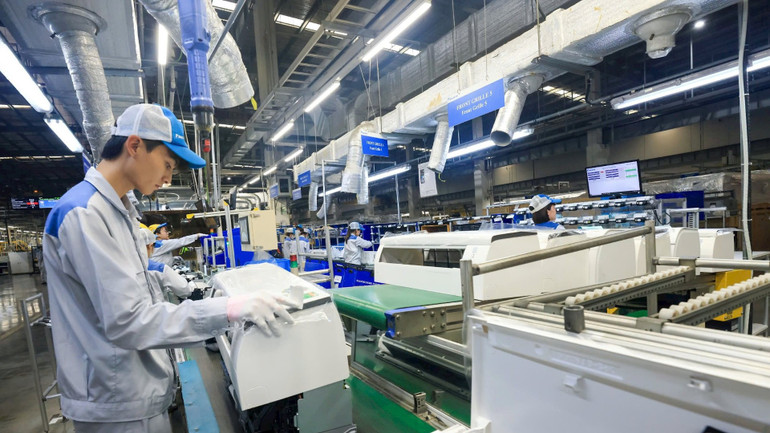 Công nhân Công ty Daikin trong ca sản xuất. Ảnh | Thành Đạt 6871e71e-8a66-442d-9207-6191d9d739c8-2255.jpg