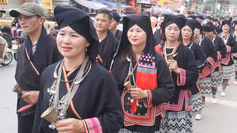 Dịp này, tại cao nguyên Mộc Châu diễn ra nhiều hoạt động văn hóa, văn nghệ chào mừng Quốc khánh 2/9, trong đó có hoạt động cộng đồng đường phố của đồng bào các dân tộc dọc các tuyến đường chính.