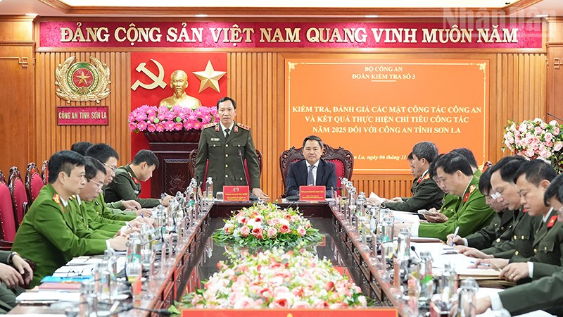 Đoàn kiểm tra số 03 kiểm tra, đánh giá các mặt công tác công an và kết quả thực hiện chỉ tiêu công tác năm 2025 tại Công an tỉnh Sơn La.