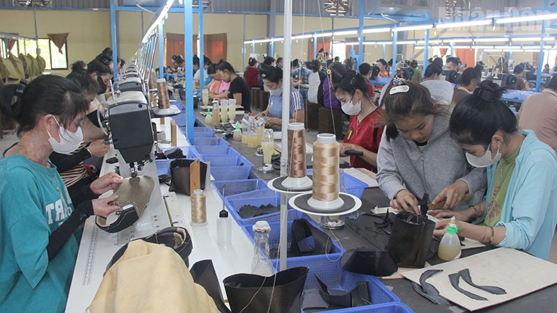 Nhiều lao động nữ người dân tộc tại các xã vùng khó khăn của Sơn La đã được đào tạo nghề may.
