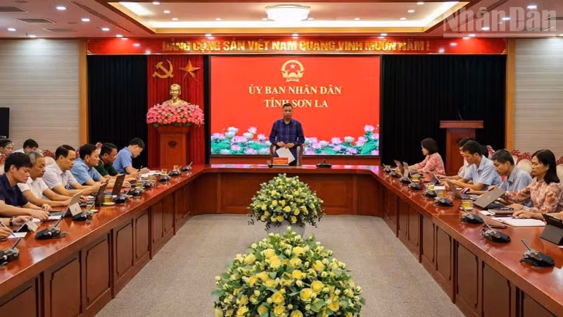 Ủy ban nhân dân tỉnh Sơn La triệu tập họp bàn giải pháp phòng, chống bão số 3.