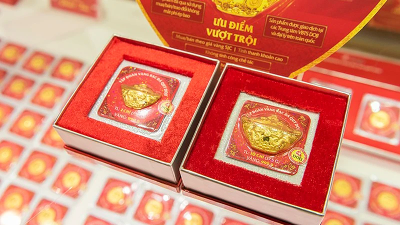 Giá vàng trong nước giảm mạnh, chênh lệch với thế giới hơn 14 triệu đồng/lượng