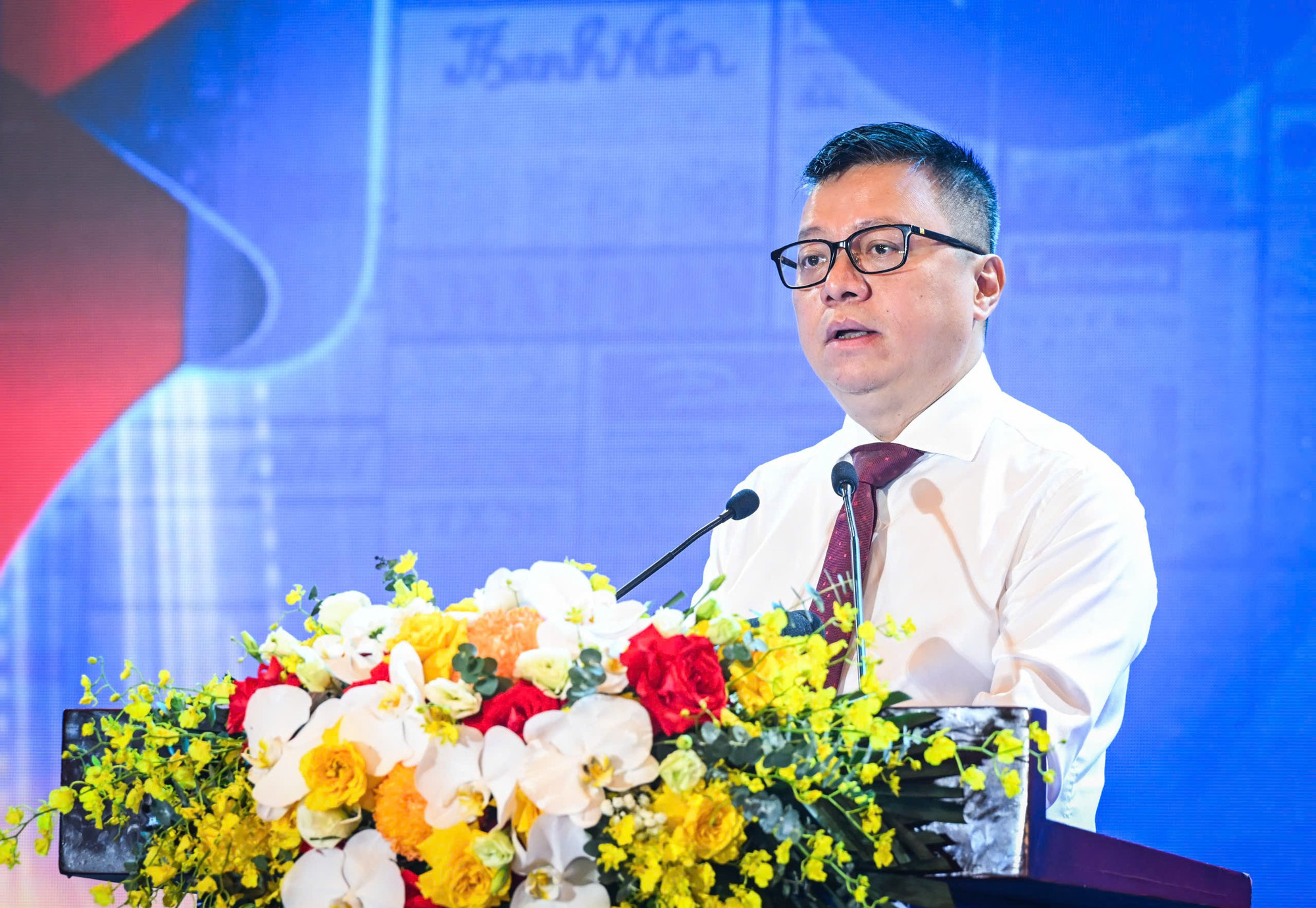 Đồng chí Lê Quốc Minh, Ủy viên Trung ương Đảng, Tổng Biên tập Báo Nhân Dân, Phó Trưởng Ban Tuyên giáo và Dân vận Trung ương, Chủ tịch Hội Nhà báo Việt Nam phát biểu tại Lễ khai mạc. z6720055327999-c1e4a4fc973e5d385591f52556c6eac8.jpg