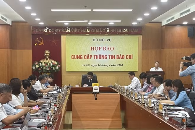 Quang cảnh họp báo.