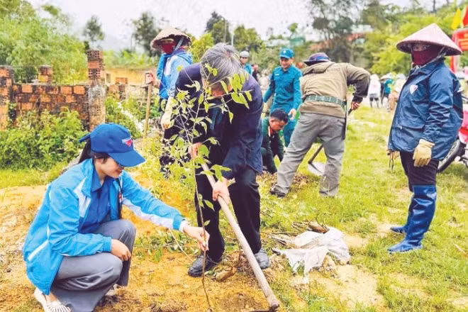Xã Măng Đen vận động các cơ quan, đơn vị, doanh nghiệp và người dân tham gia chương trình “Một triệu cây xanh vì Măng Đen xanh”.