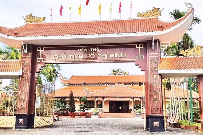 Đền thờ Bác Hồ ở xã Châu Thới.
