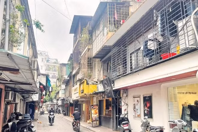 Các khu chung cư cũ sẽ sớm được cải tạo, xây dựng lại.