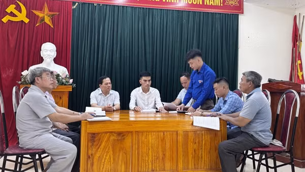 Chi bộ thôn Nai, xã Trung Sơn, tỉnh Phú Thọ họp triển khai công tác phát triển Đảng tại Chi bộ. (Ảnh: NGỌC LONG)